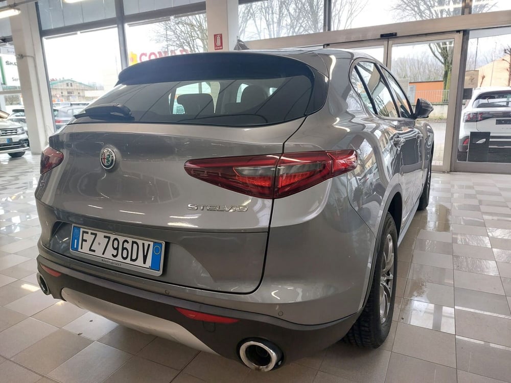 Alfa Romeo Stelvio usata a Firenze (7)