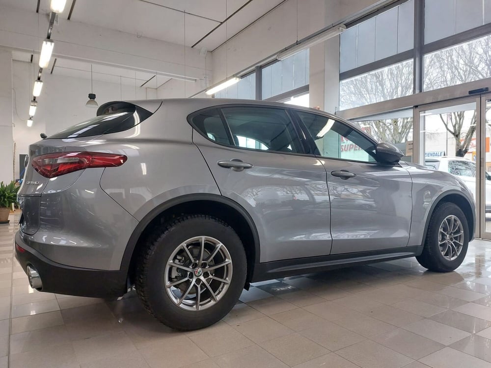 Alfa Romeo Stelvio usata a Firenze (8)