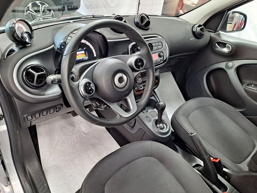 smart forfour usata a Roma (16)