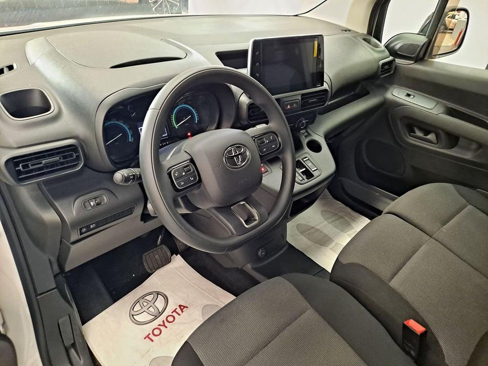 Toyota Proace City Furgone usata a Roma (14)