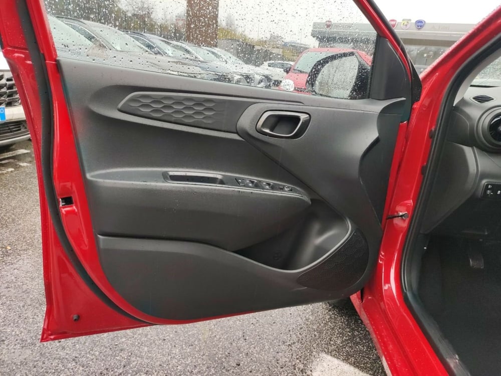 Hyundai i10 nuova a Roma (14)