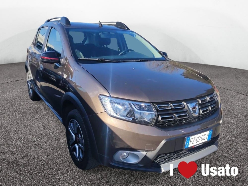 Dacia Sandero usata a Roma (2)