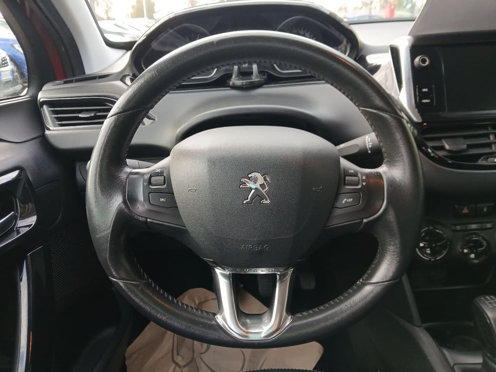 Peugeot 208 usata a Latina (13)