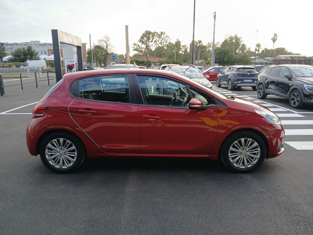 Peugeot 208 usata a Latina (8)