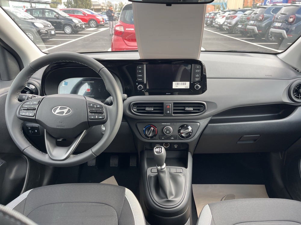 Hyundai i10 nuova a Latina (12)