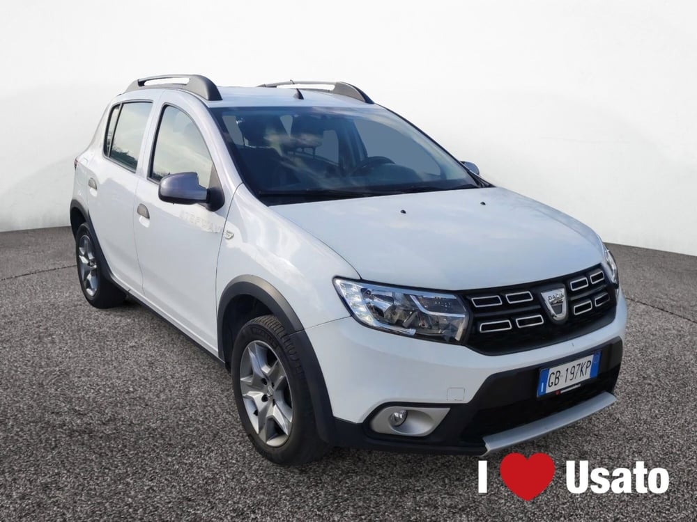 Dacia Sandero usata a Roma (2)