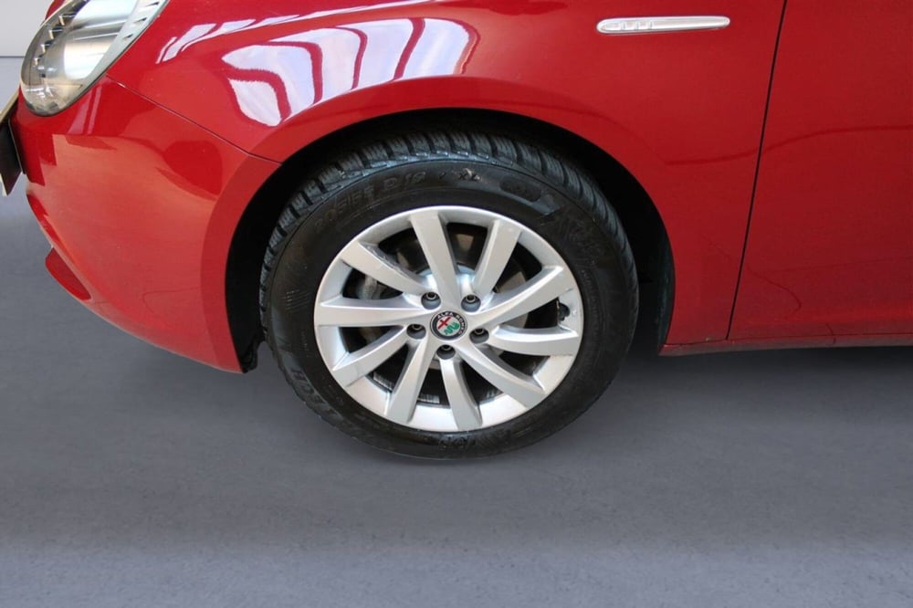 Alfa Romeo Giulietta usata a Udine (7)