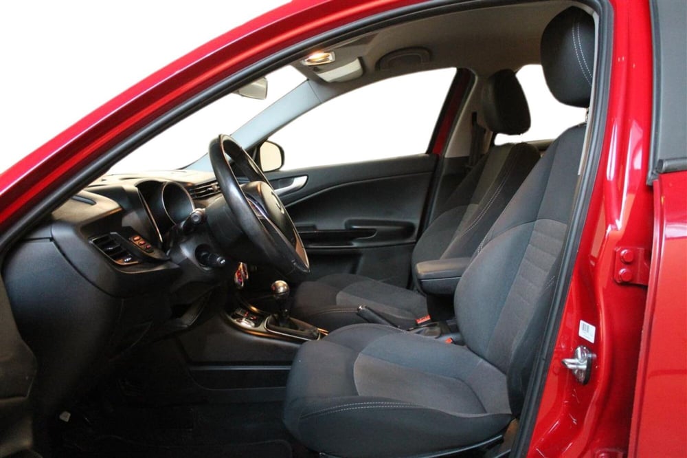 Alfa Romeo Giulietta usata a Udine (8)