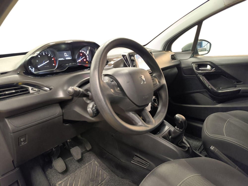 Peugeot 208 usata a Udine (9)