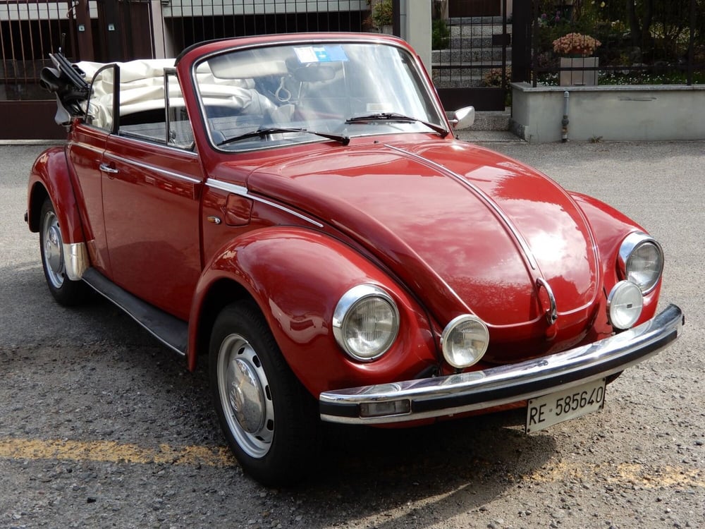 Volkswagen Maggiolino Cabrio usata a Milano