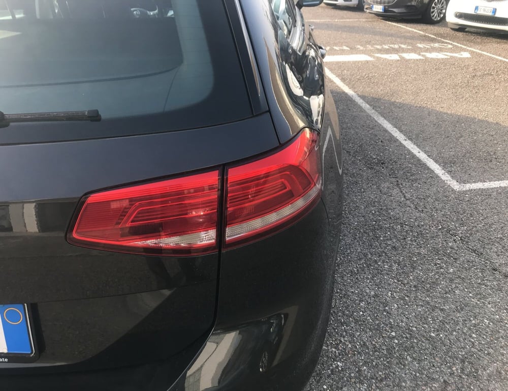 Volkswagen Passat Variant usata a Milano (11)