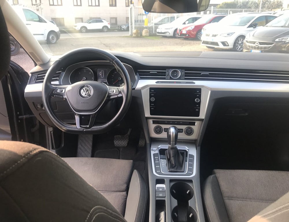 Volkswagen Passat Variant usata a Milano (15)