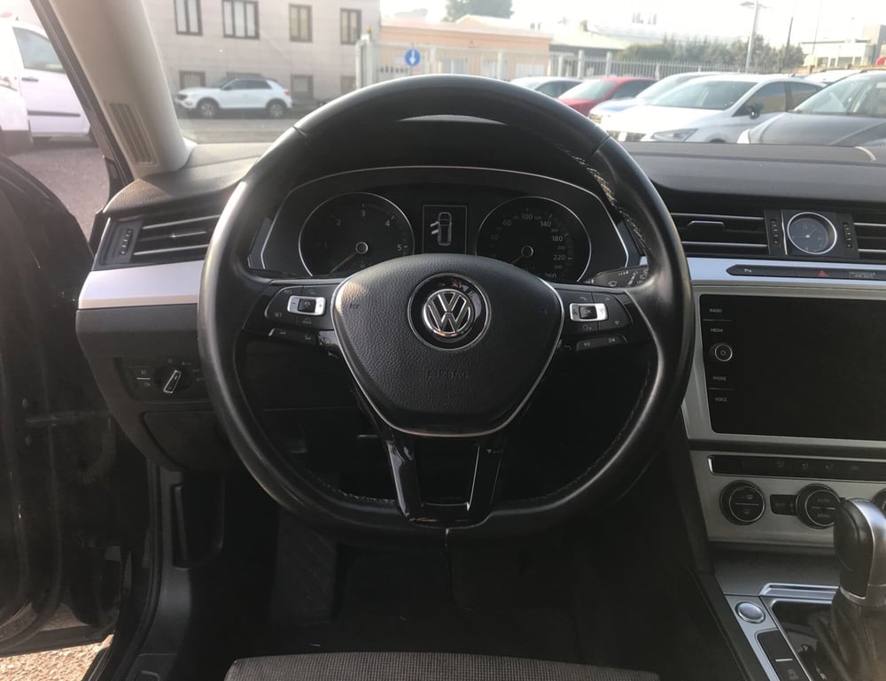 Volkswagen Passat Variant usata a Milano (16)