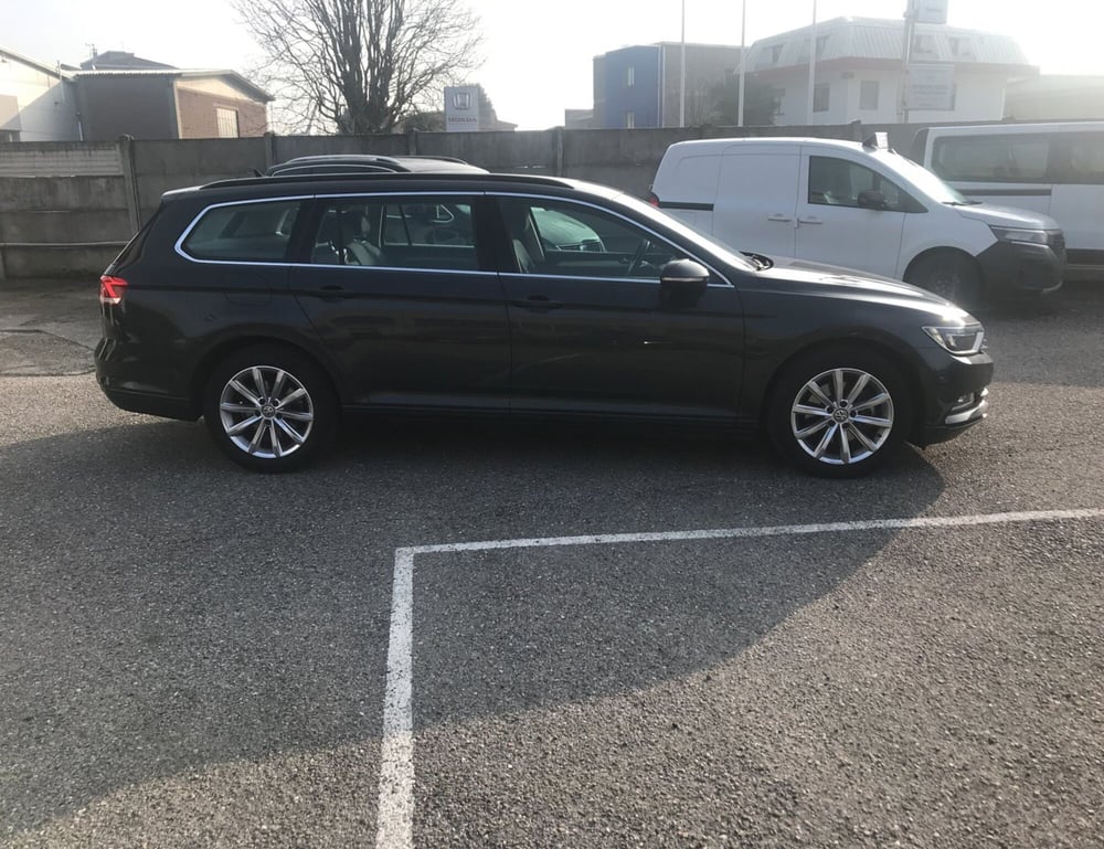 Volkswagen Passat Variant usata a Milano (4)