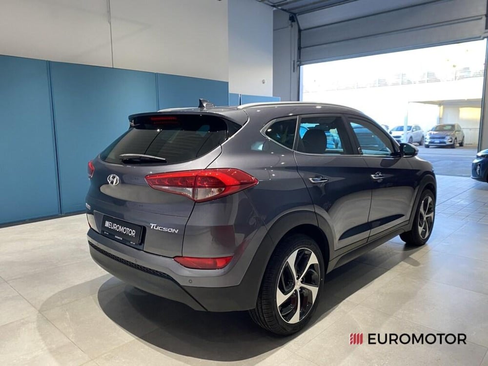 Hyundai Tucson usata a Bari (7)