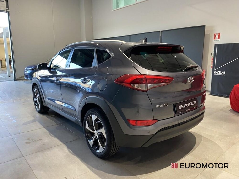 Hyundai Tucson usata a Bari (9)