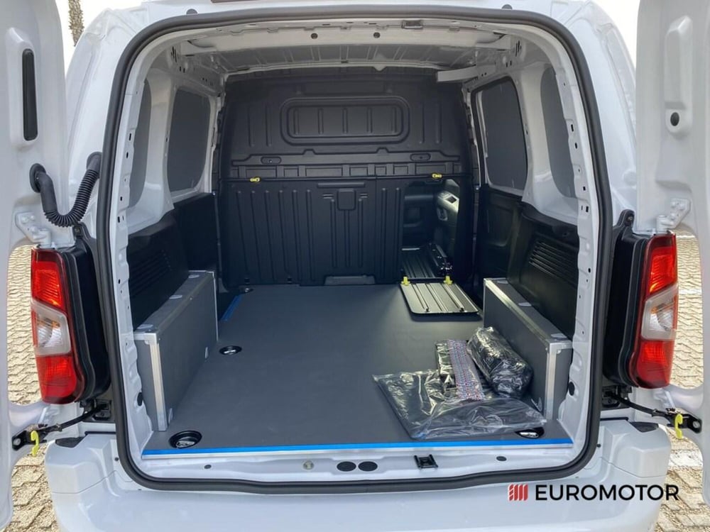 Citroen Berlingo Furgone nuova a Bari (15)