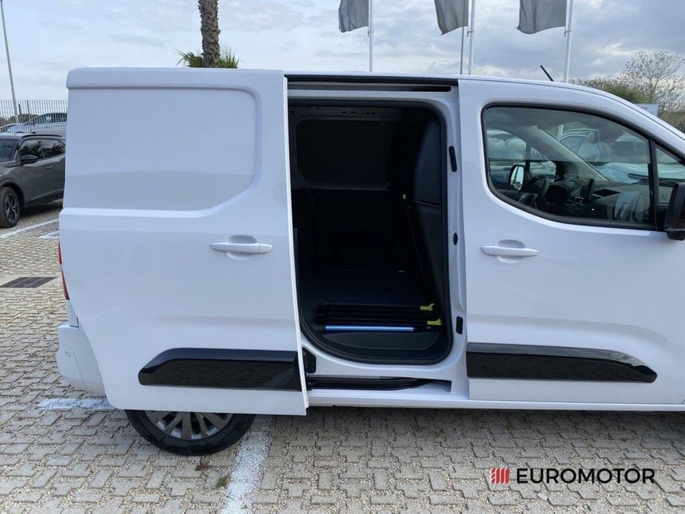 Citroen Berlingo Furgone nuova a Bari (9)