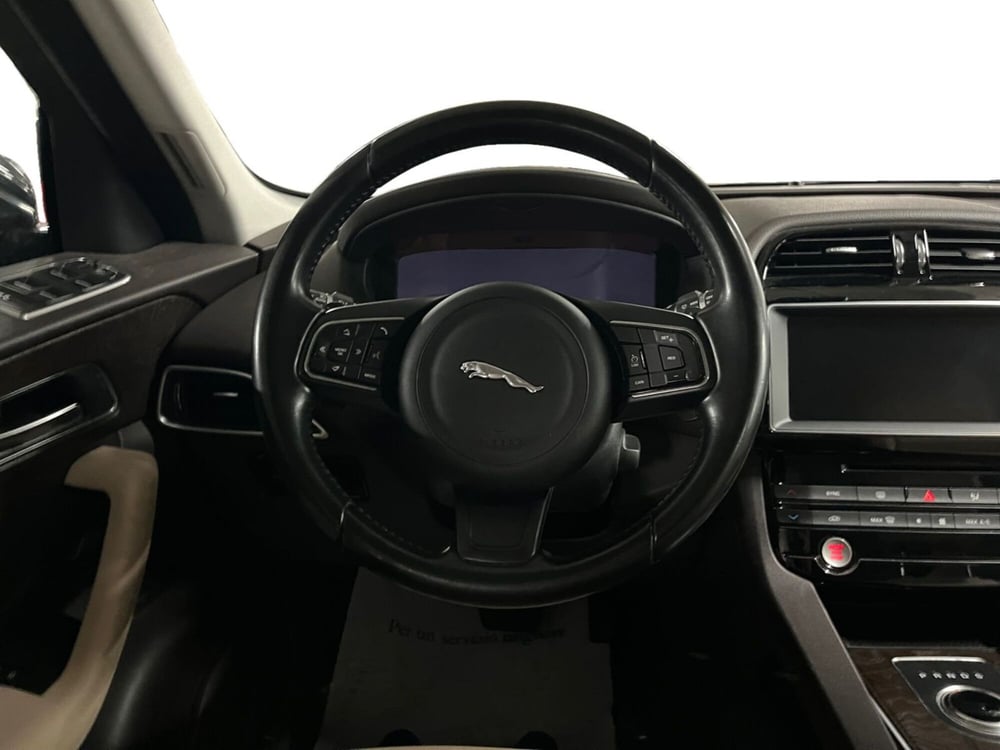 Jaguar F-Pace usata a Modena (12)