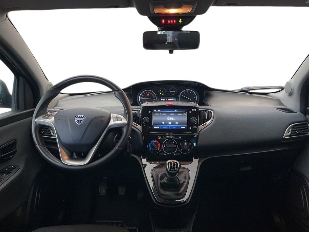 Lancia Ypsilon usata a Torino (11)