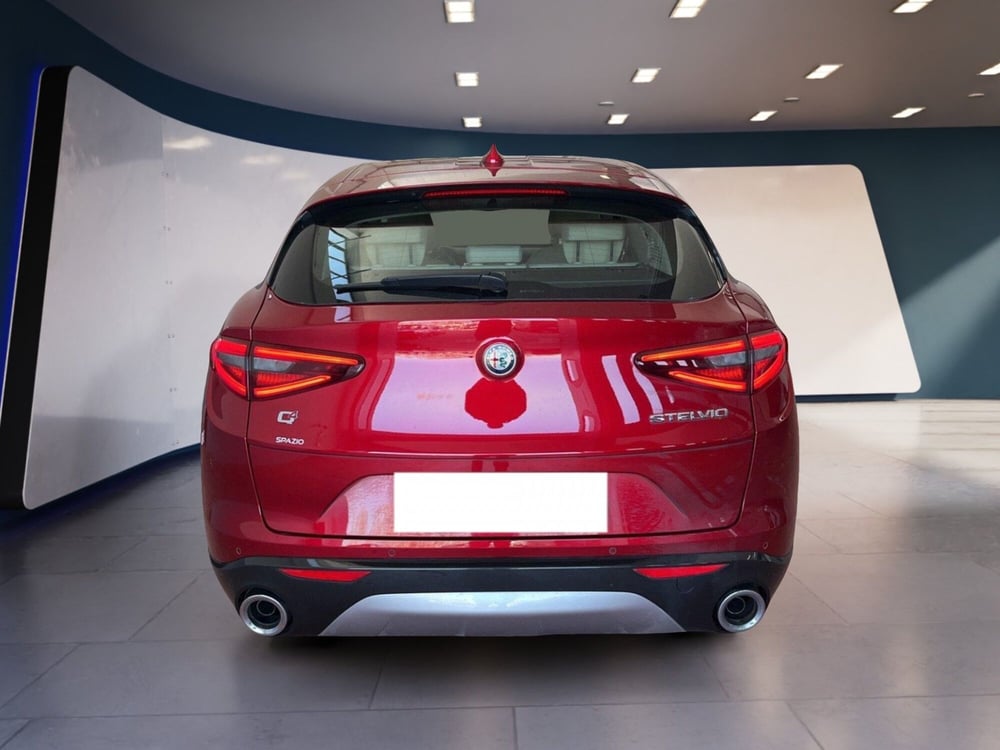 Alfa Romeo Stelvio usata a Torino (5)