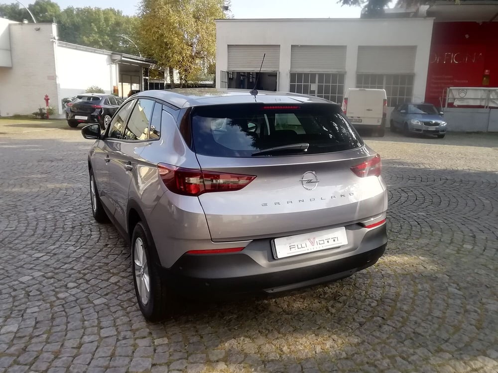 Opel Grandland nuova a Biella (5)