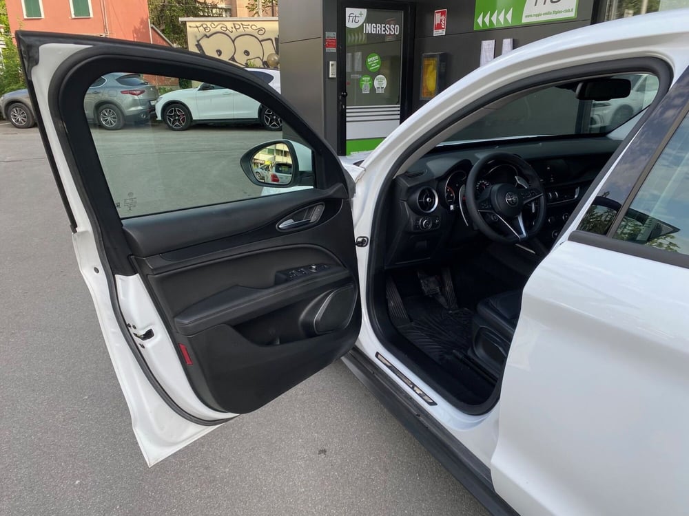 Alfa Romeo Stelvio usata a Reggio Emilia (8)