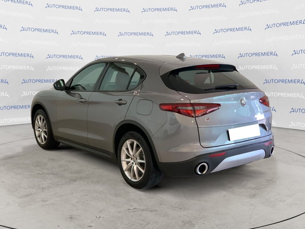 Alfa Romeo Stelvio usata a Como (4)