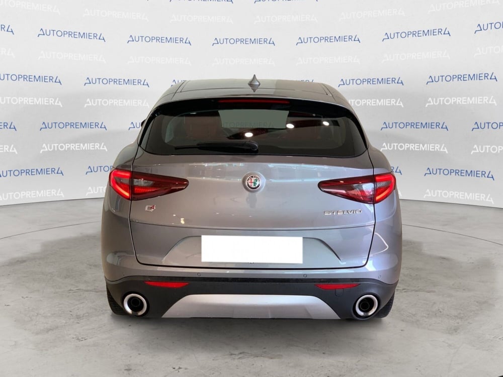 Alfa Romeo Stelvio usata a Como (6)