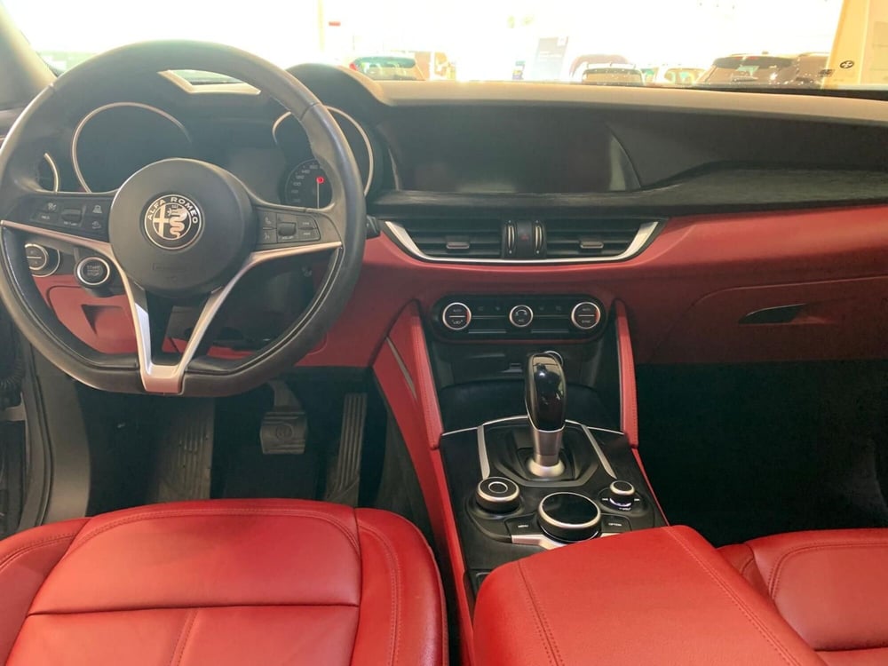 Alfa Romeo Stelvio usata a Como (8)