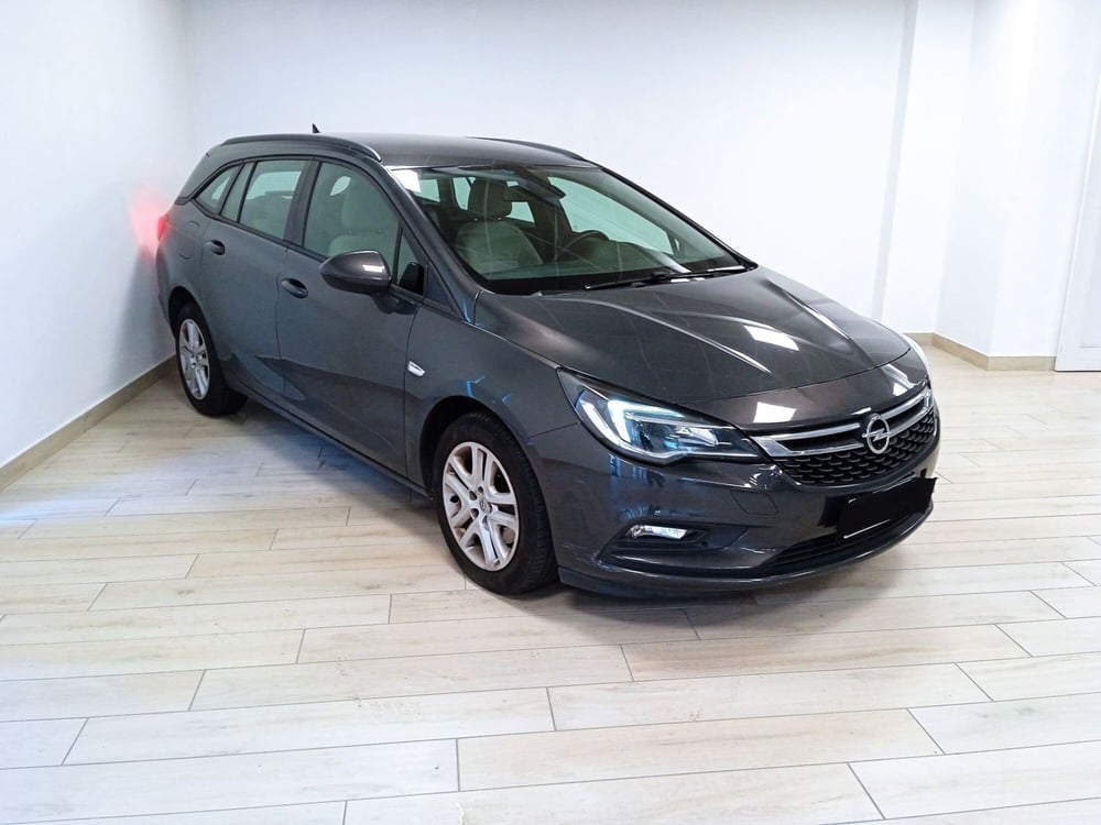 Opel Astra Station Wagon usata a Torino