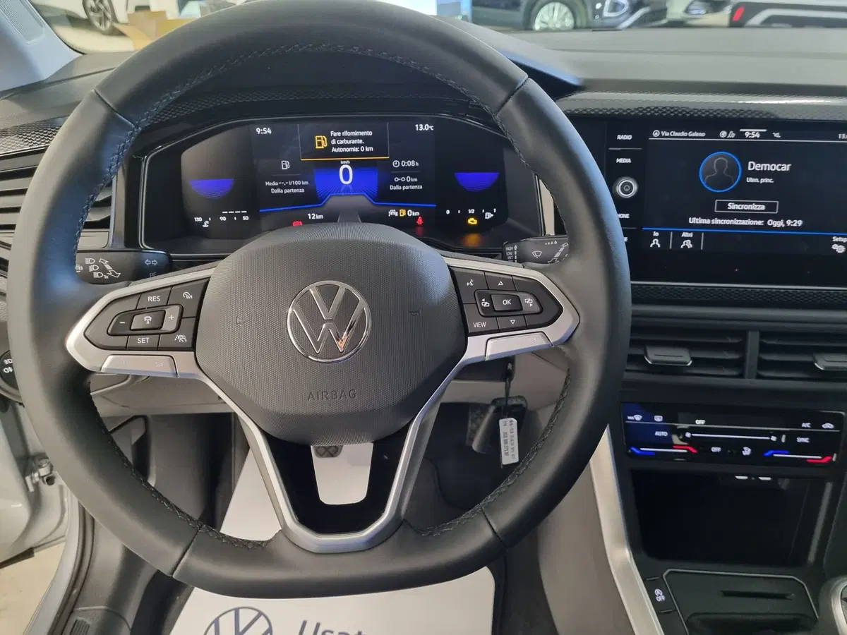 Volkswagen Taigo nuova a L'Aquila (11)