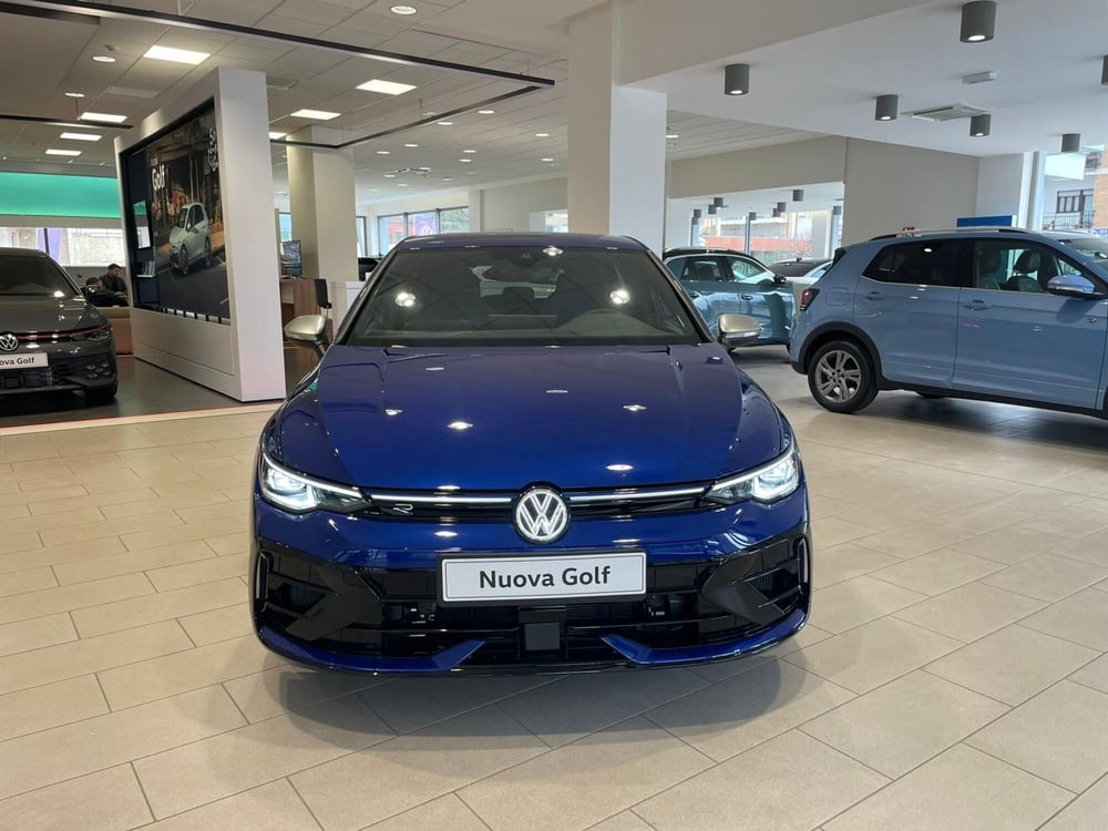 Volkswagen Golf nuova a L'Aquila (2)