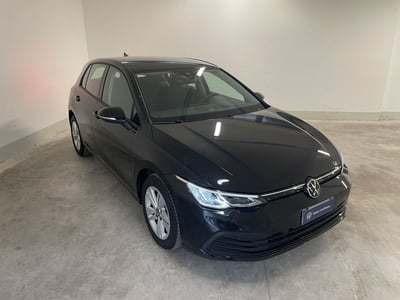 Volkswagen Golf 2.0 TDI DSG SCR Life del 2024 usata a Avezzano