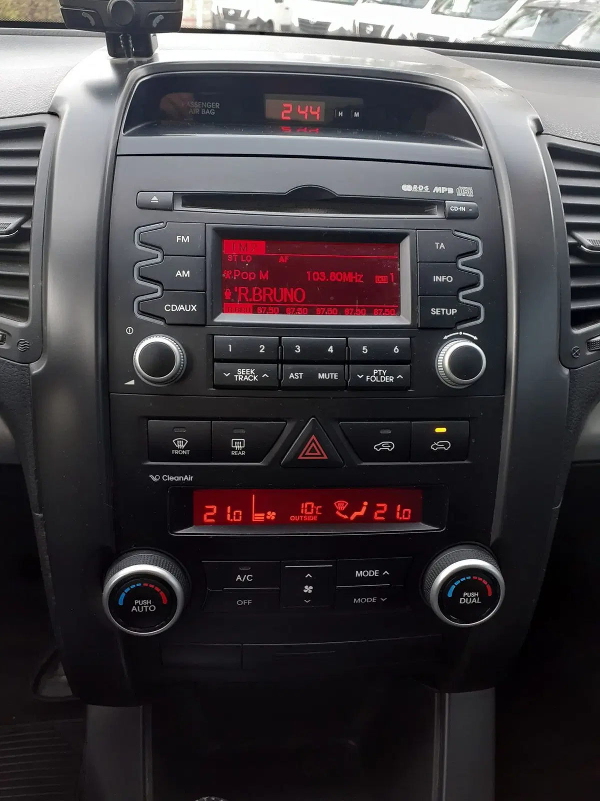 Kia Sorento usata a Modena (11)