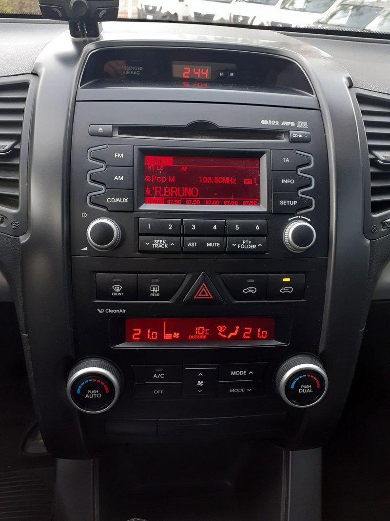 Kia Sorento usata a Modena (11)