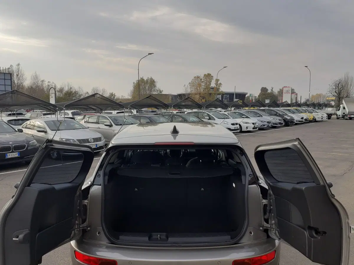 MINI Mini Clubman usata a Modena (8)