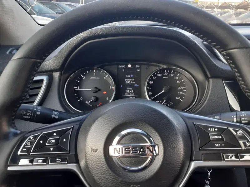 Nissan Qashqai usata a Modena (11)