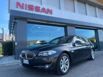 BMW Serie 5 Touring 520d  Business aut.  del 2013 usata a Modena