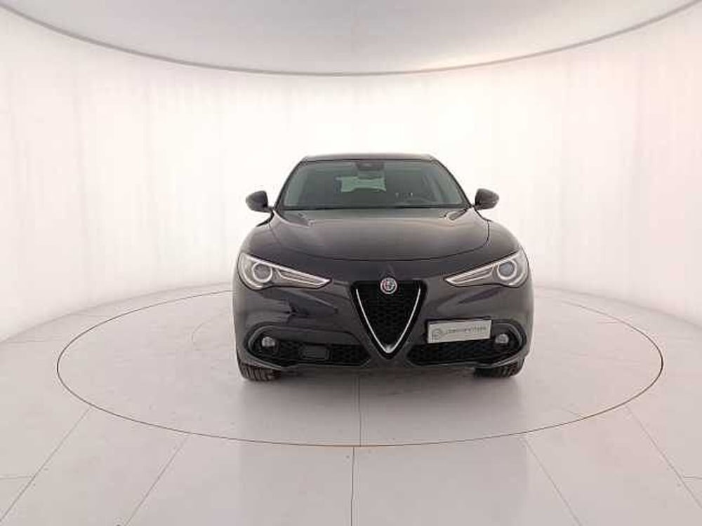 Alfa Romeo Stelvio usata a Venezia (2)