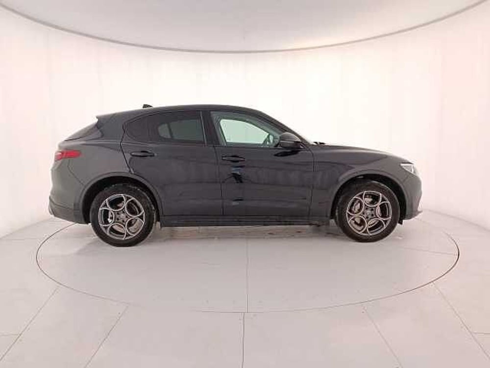 Alfa Romeo Stelvio usata a Venezia (5)