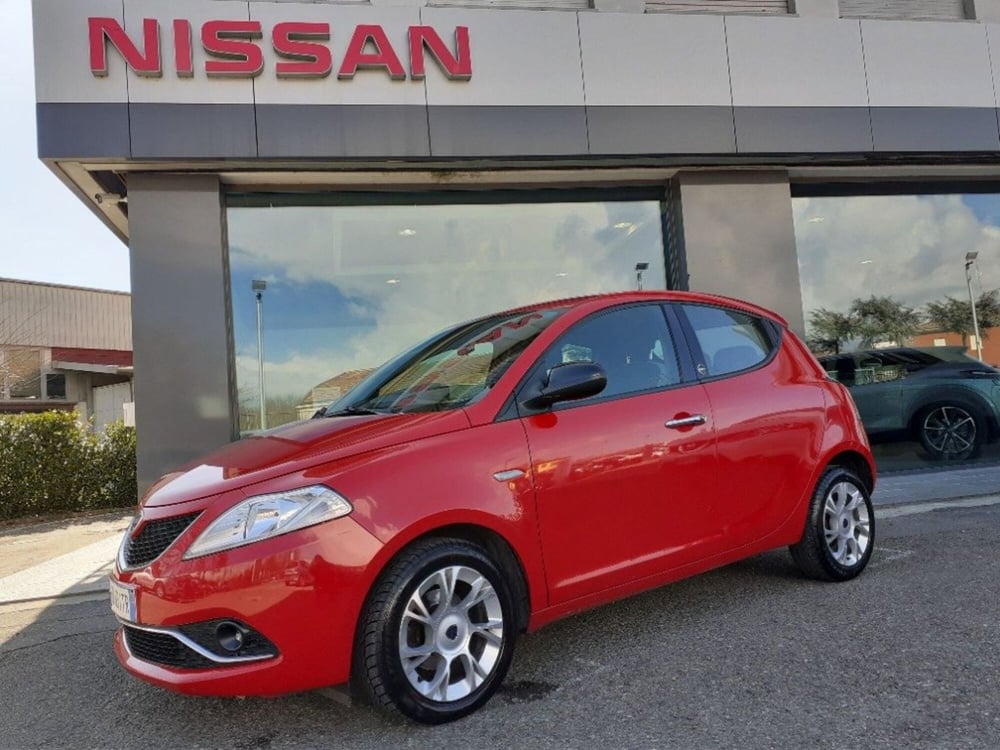 Lancia Ypsilon usata a Modena