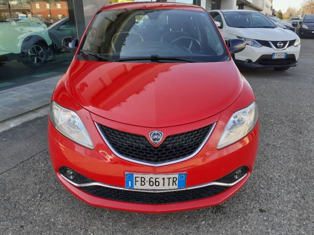 Lancia Ypsilon usata a Modena (3)