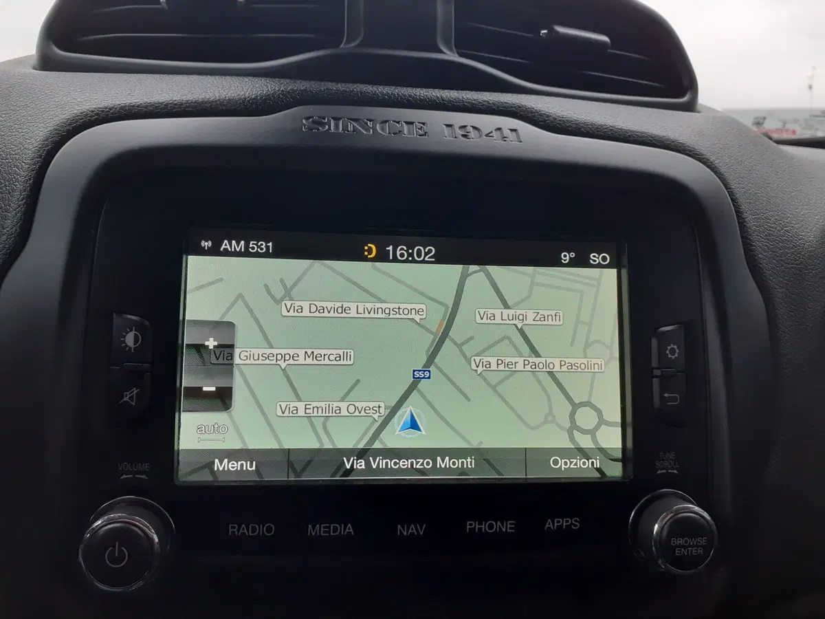 Jeep Renegade usata a Modena (13)
