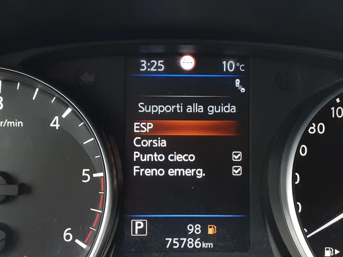 Nissan Qashqai usata a Modena (10)