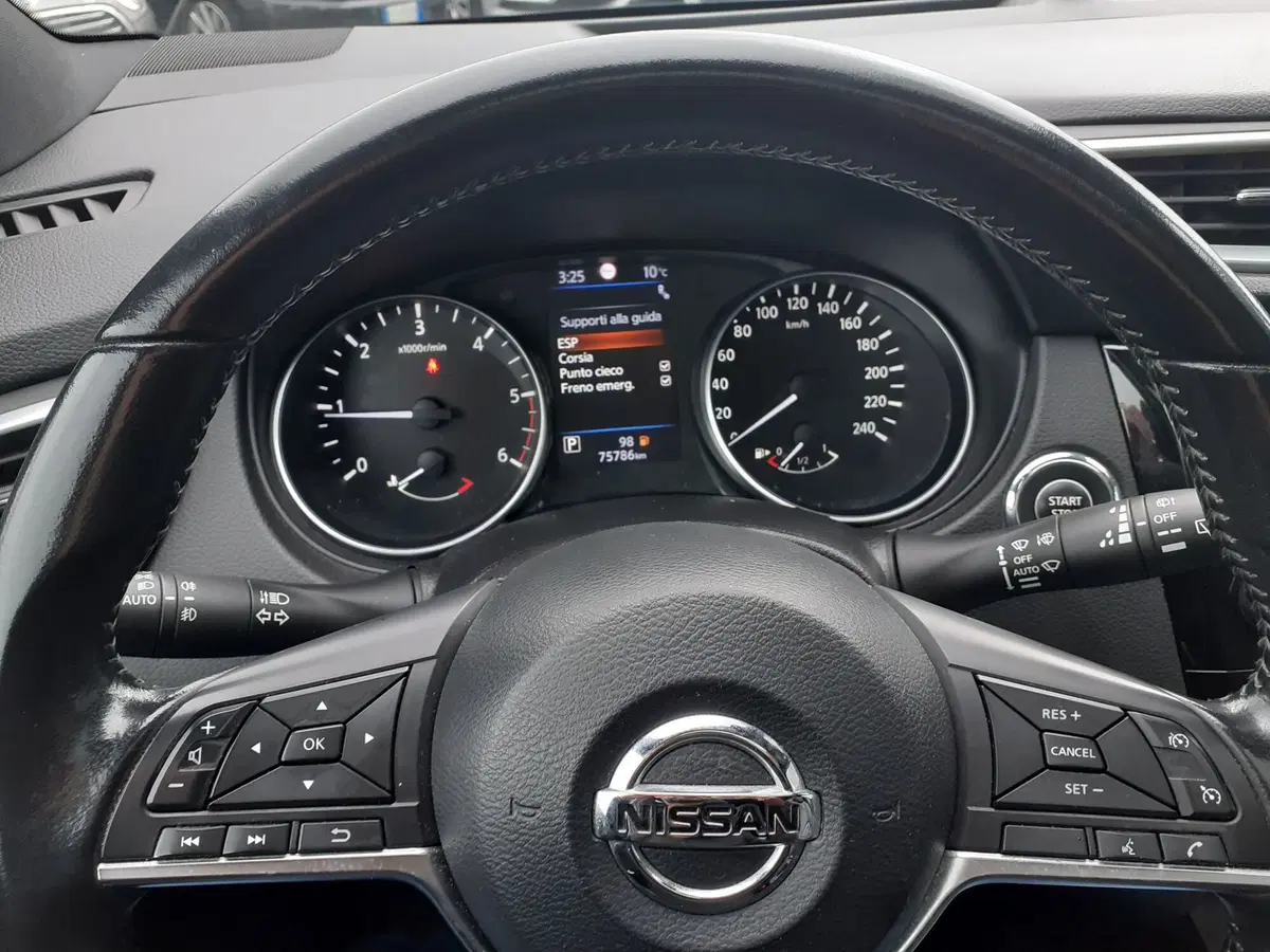 Nissan Qashqai usata a Modena (11)