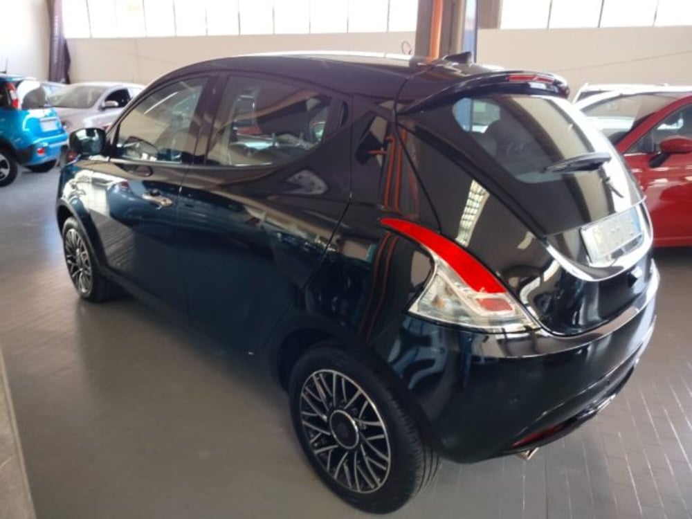 Lancia Ypsilon usata a Forlì-Cesena (10)