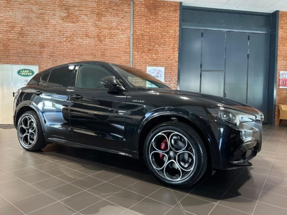 Alfa Romeo Stelvio nuova a Bologna (2)