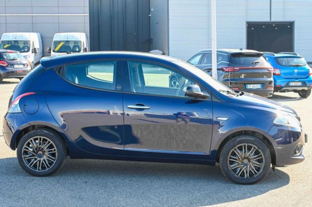 Lancia Ypsilon usata a Torino (4)