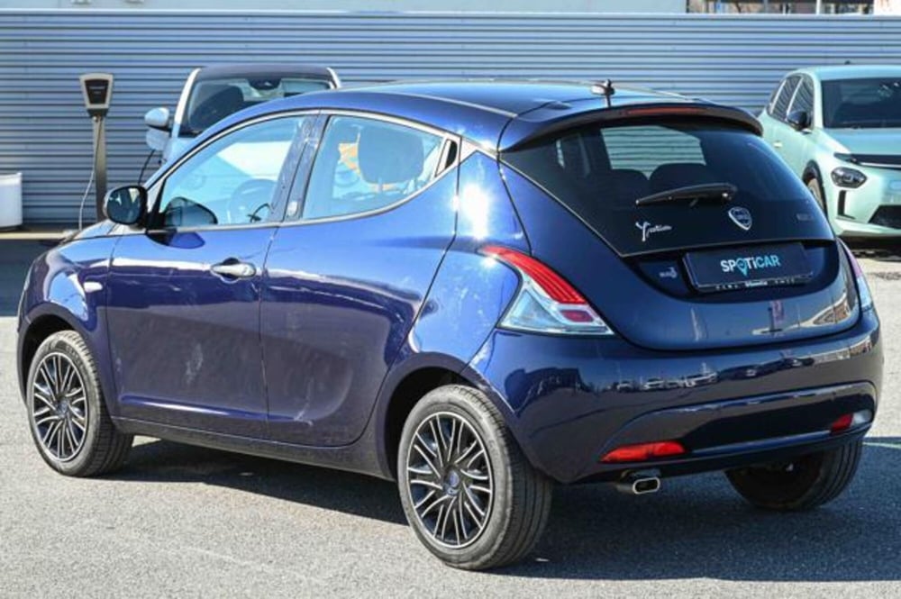 Lancia Ypsilon usata a Torino (7)